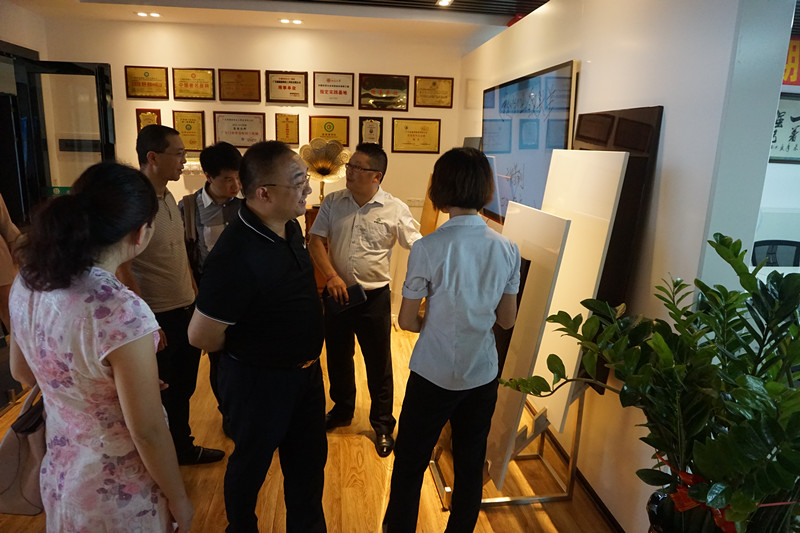 家居产业链执行会长李江先生一行人莅临羞羞视频免费网站化工参观指导