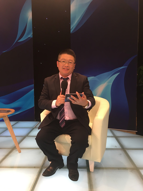 羞羞视频免费网站化工总经理张文在牛商论道直播现场